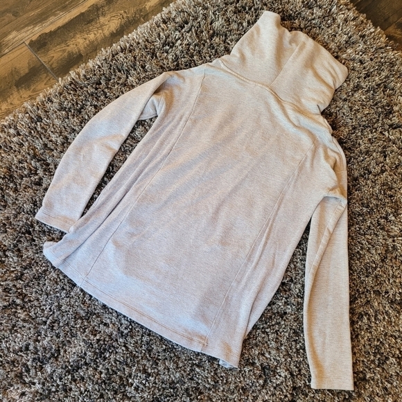 Soft Surroundings Women's Rayon Turtleneck Tunic Sweatshirt Top Size XS - Picture 5 of 8